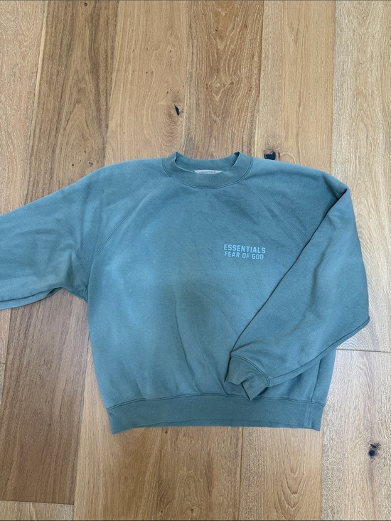 Fear of God Other - Essentials Crewneck Sweatshirt in Sage Green